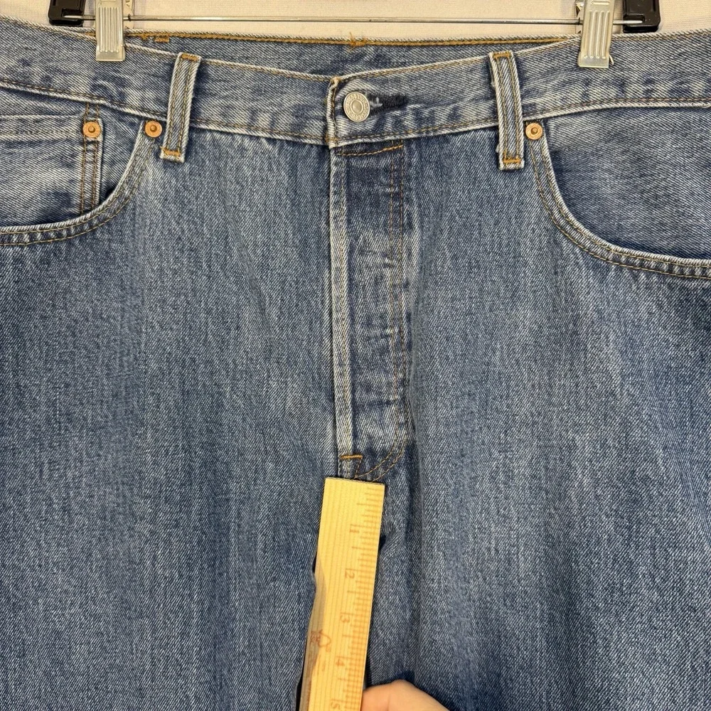 Vintage‎ Levi's 501 Denim Blue Jeans FITS 38x32 Button Fly Medium Wash Men's